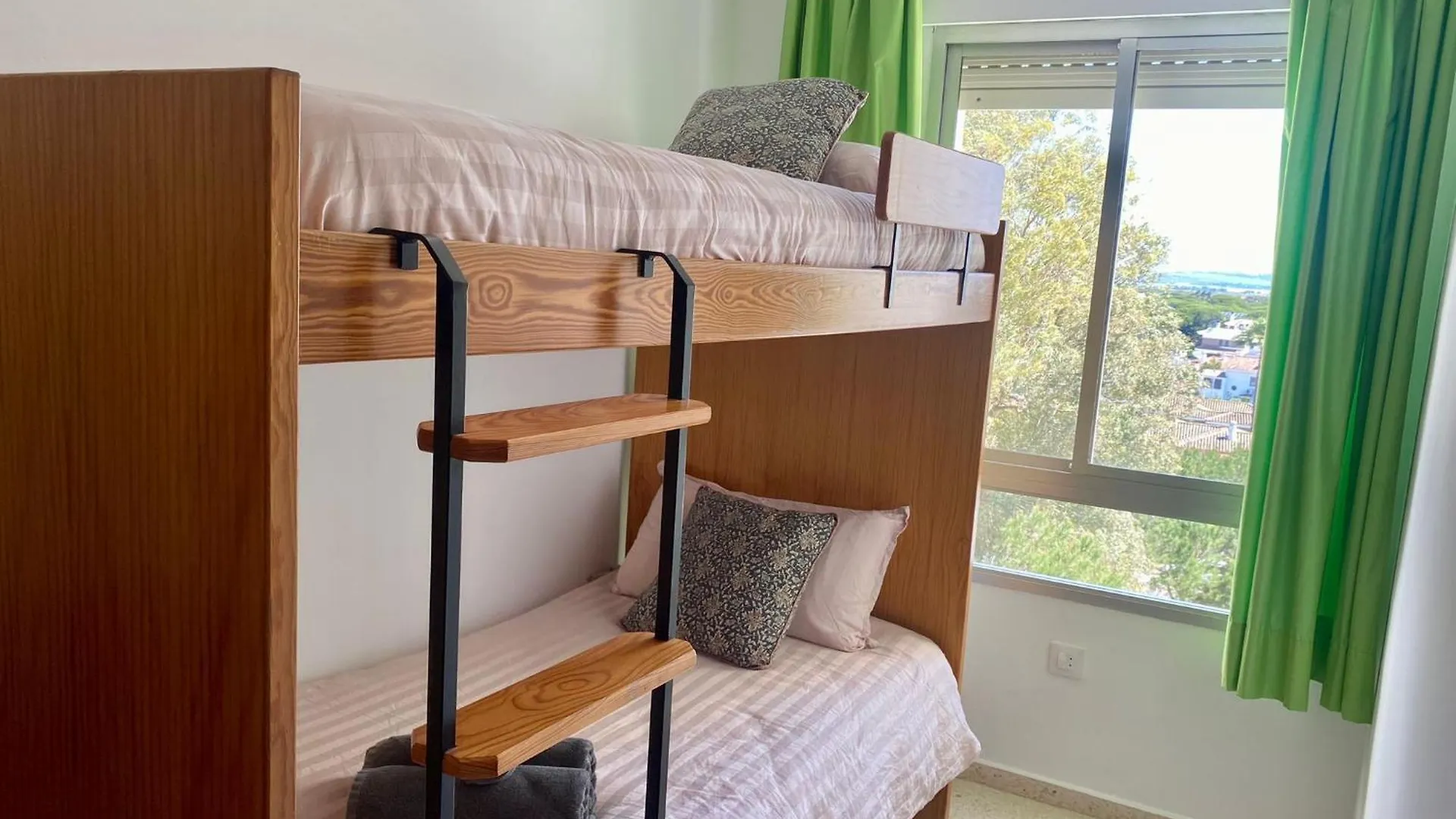 Apartamento Geminis Vista - Wifi - Parking El Puerto de Santa Maria Spain